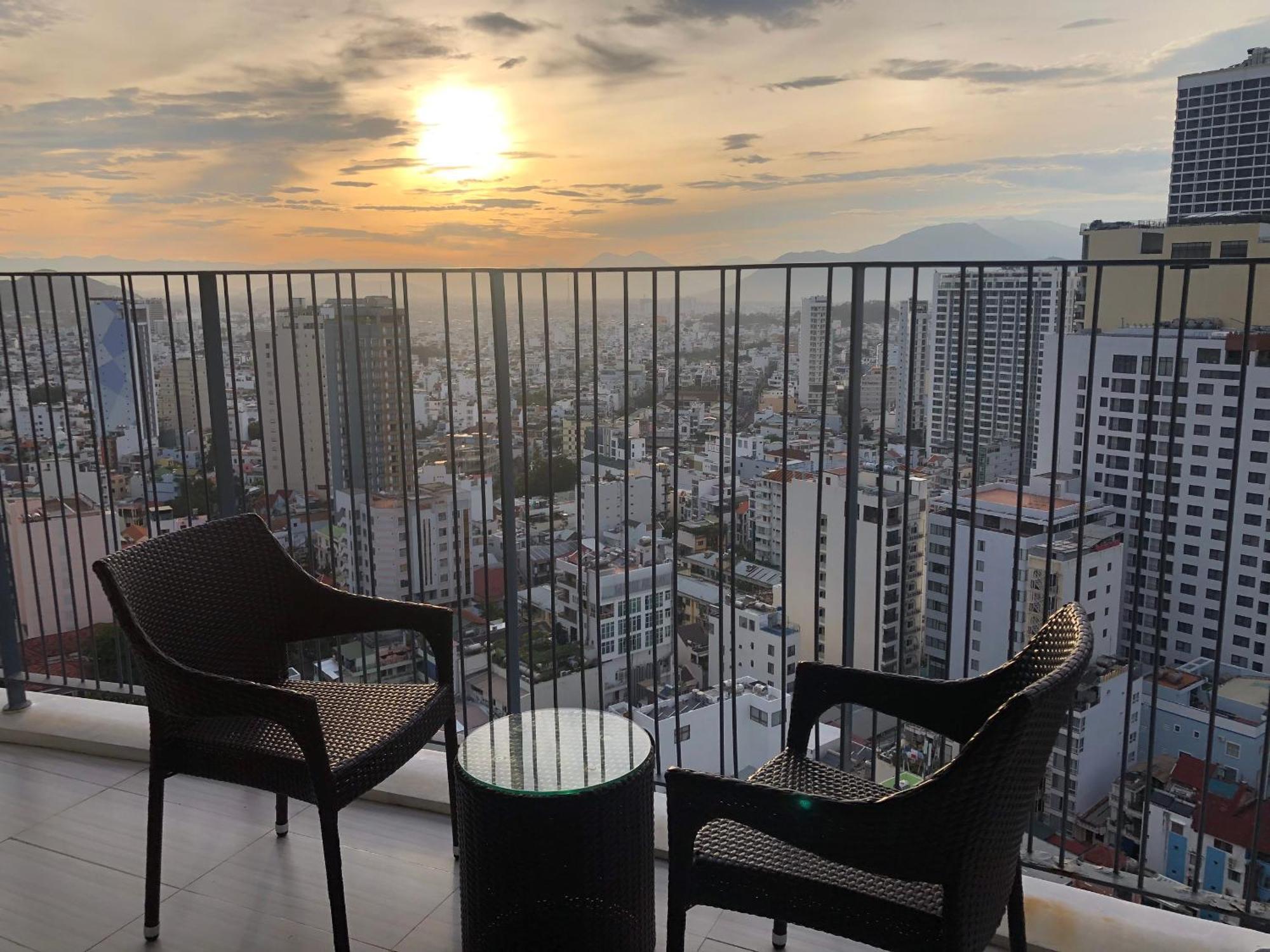Panorama Apartment Sunset Nha Trang City ภายนอก รูปภาพ